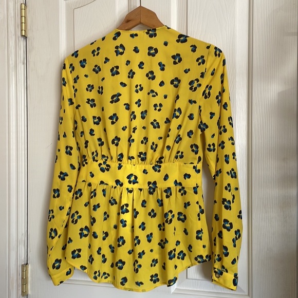 cabi sunny yellow printed tie front long sleeve blouse cover top size S/P - Picture 3 of 8